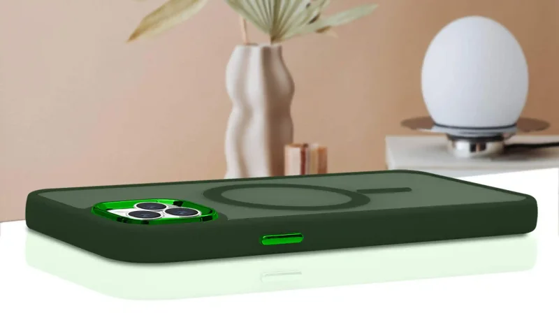 etui-do-iphone-15-pro-magsafe-matowe-zielone-ze-szklem