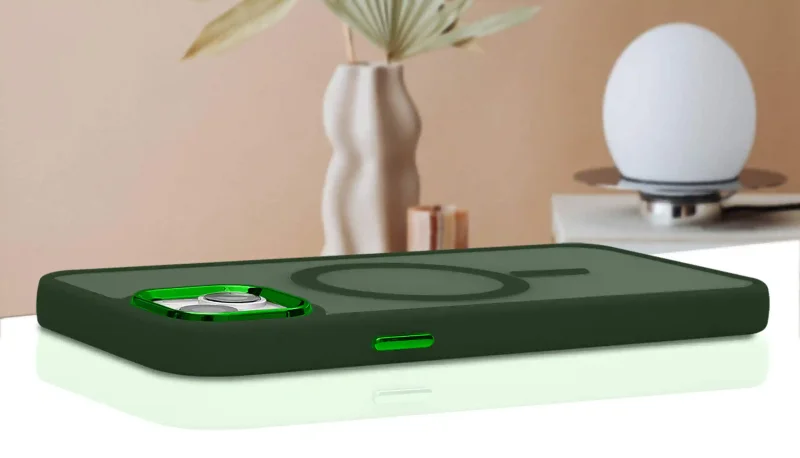 etui-do-iphone-15-plus-magsafe-matowe-zielone-ze-szklem