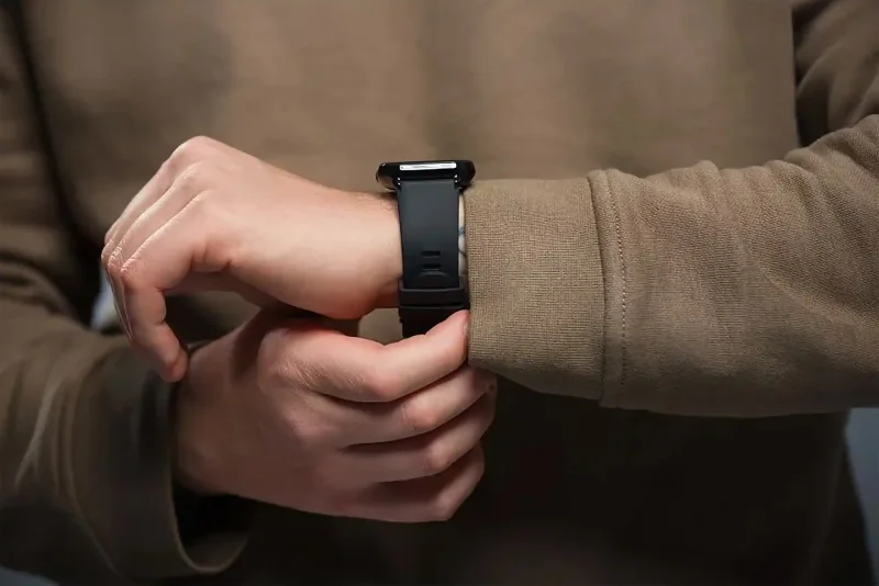 smartwatch-titmo-e-100-wodoodporny-czarny