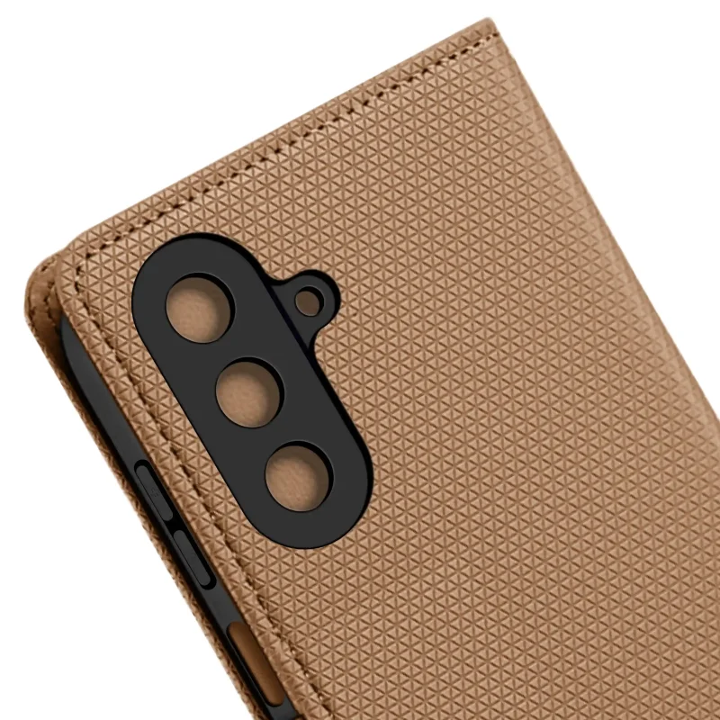 Etui zamykane do Samsung Galaxy A17 5G / A26 5G brązowe – idealne dopasowanie oraz precyzyjne wycięcia na aparaty i przyciski