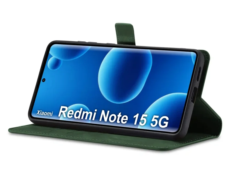 Zielony futerał z klapką Xiaomi Redmi Note 15 5G w funkcji stojaka – pozycja pozioma do oglądania filmów
