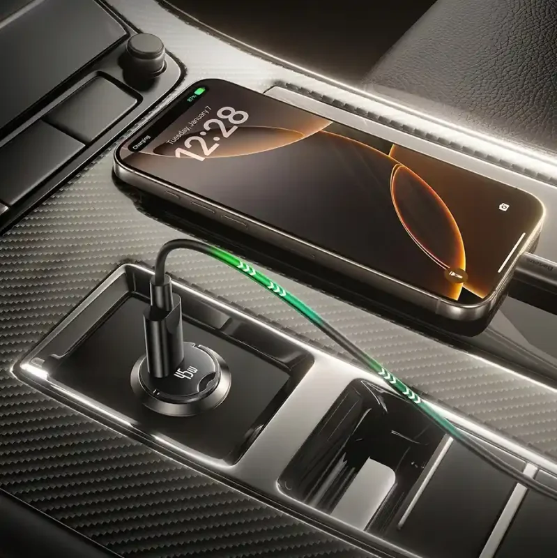 Baseus PrimeTrip VP2 w użyciu – szybkie ładowanie smartfona przez USB-C w samochodzie