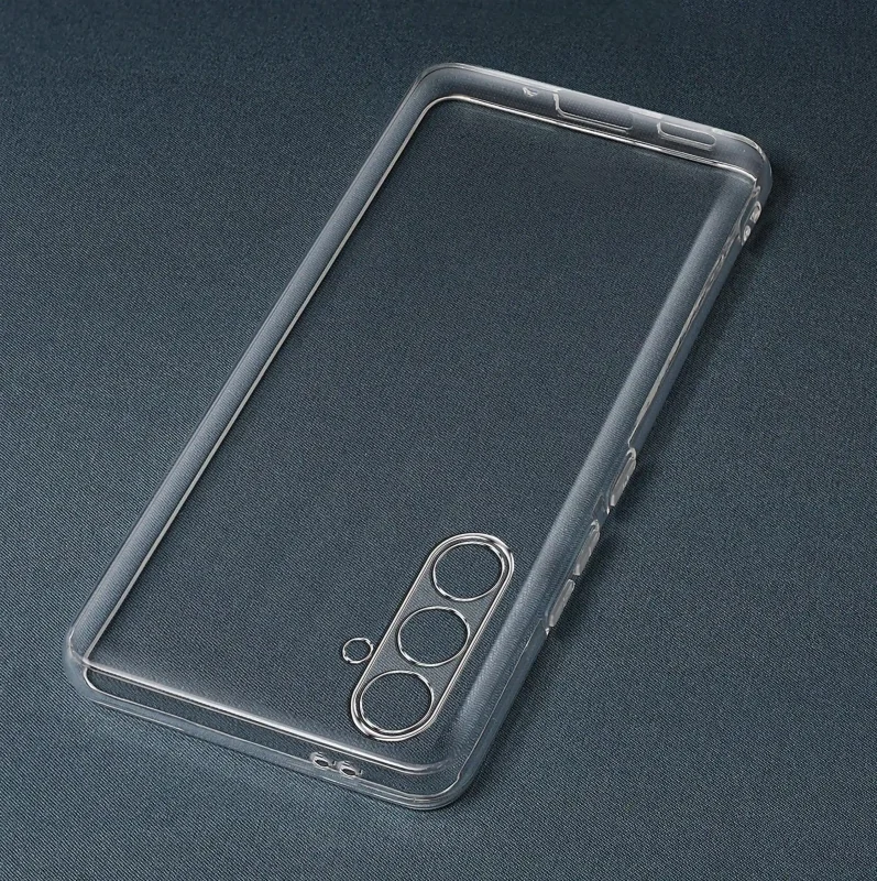 Transparentne etui ochronne do Samsung Galaxy M55 5G – widok samego case’a z wycięciem na aparat i porty