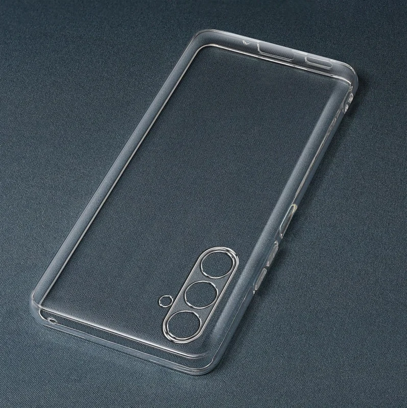 Transparentne etui ochronne do Samsung Galaxy M35 5G – widok samego case’a z wycięciem na aparat i porty