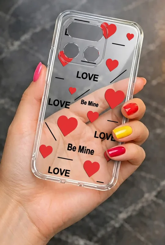 Walentynkowe etui na Realme 16 Pro 5G w dłoni - przezroczysty case z sercem i napisem love