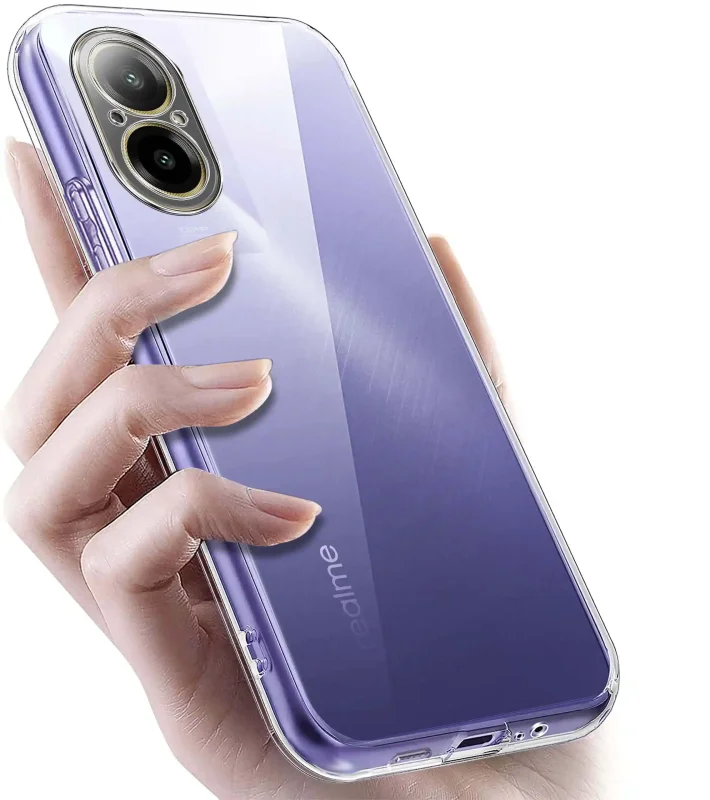 Realme C67 w przezroczystym etui TPU – widok z tyłu, telefon trzymany w dłoni