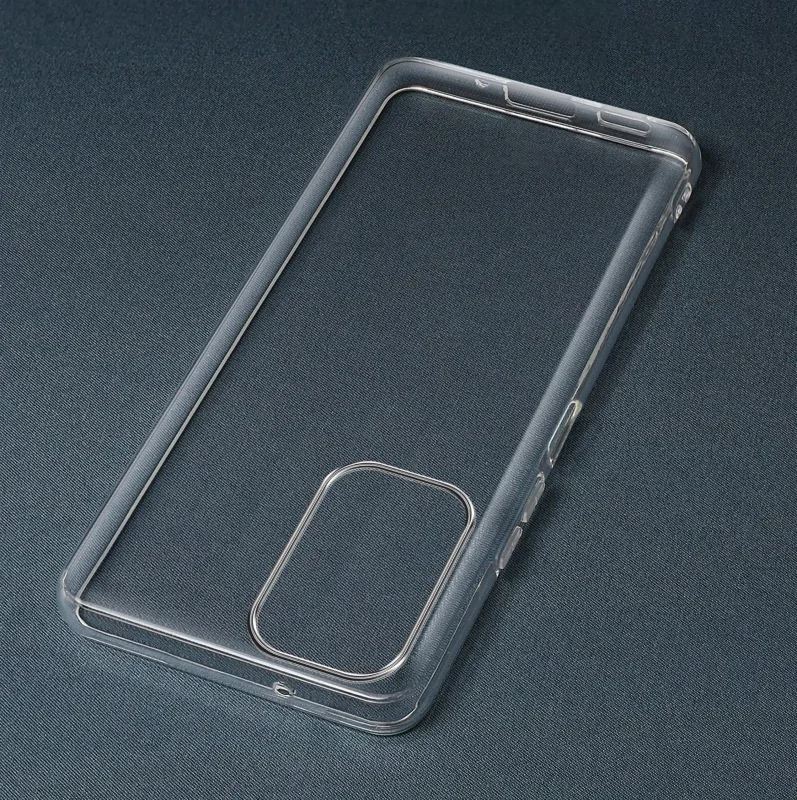 Transparentne etui ochronne do Motorola Moto G35 – widok samego case’a z wycięciem na aparat i porty