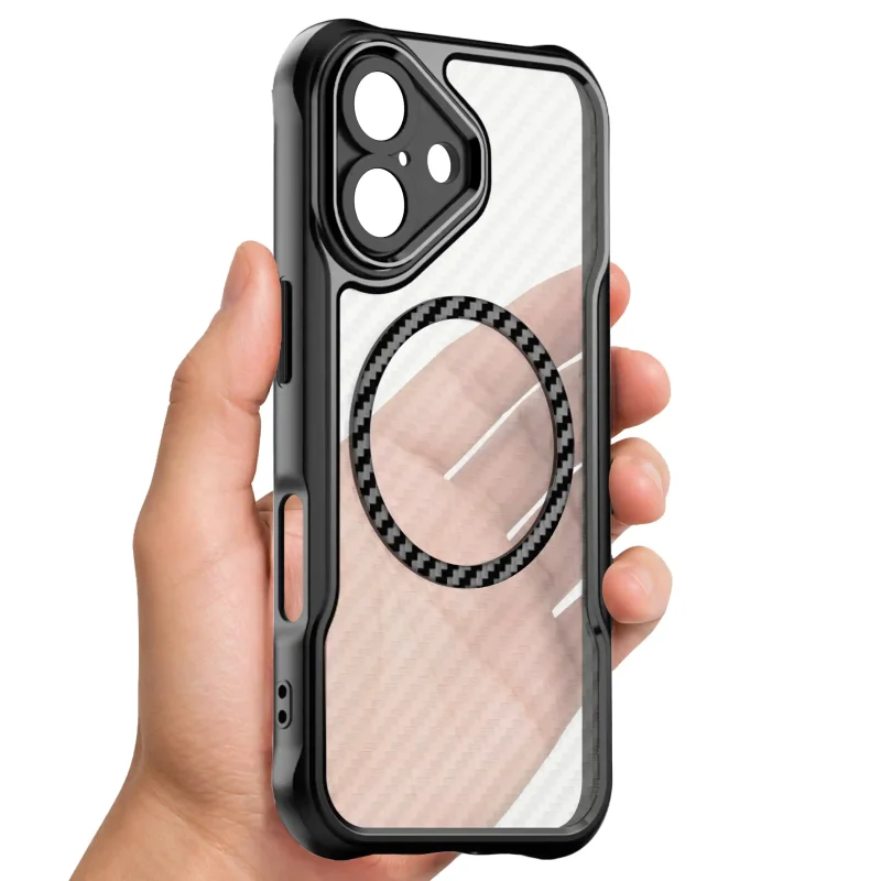 Magnetyczne etui Carbon do iPhone 16 z przezroczystymi pleckami - widok etui w dłoni