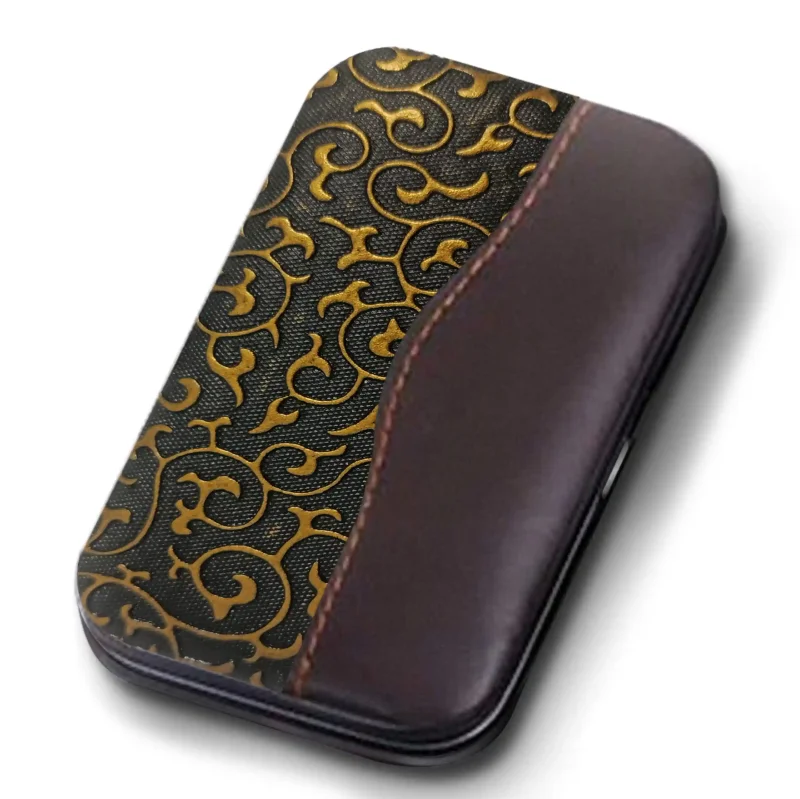 Etui zestawu manicure i pedicure 6w1 w kolorze brązowym, kompaktowy rozmiar 10,8 × 6,5 cm