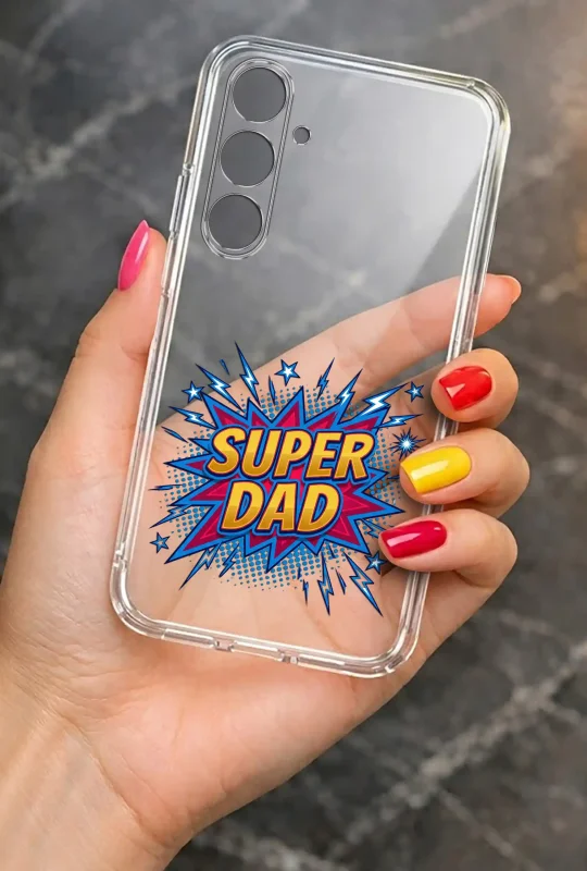 Przezroczyste silikonowe etui 2 mm do Samsung Galaxy A25 5G z wzorem dla Taty i napisem SUPER DAD: elegancki wygląd smartfona w dłoni