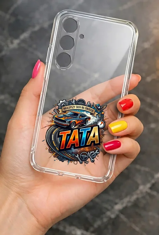 Transparentne etui 2 mm do Samsung Galaxy S24 FE dla Taty z kolorową grafiką samochodu: elegancki wygląd smartfona w dłoni