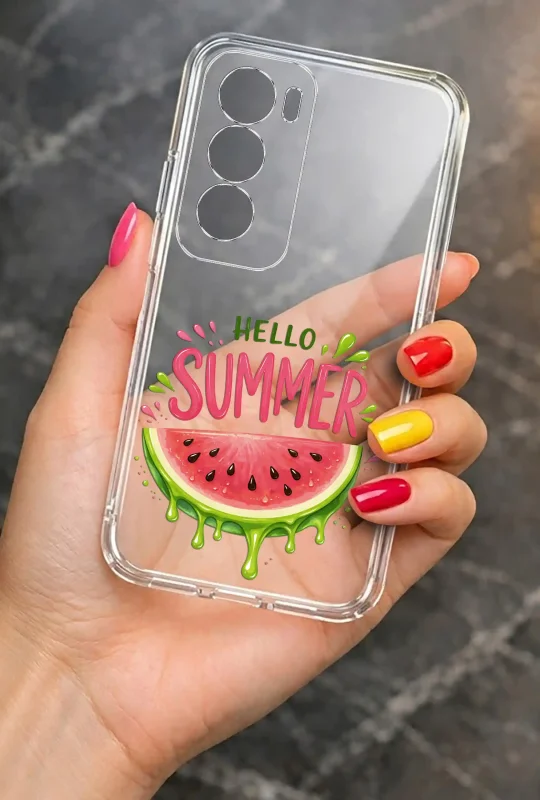 Przezroczyste etui letnie do Oppo Reno 12 5G z nadrukiem arbuza i napisem Hello Summer, prezentowane w dłoni