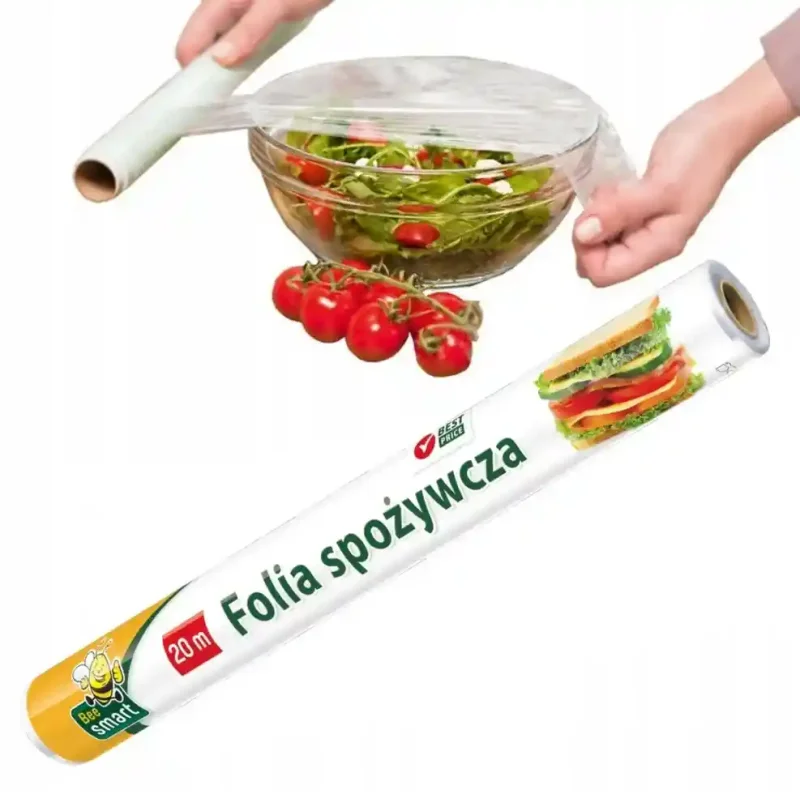 Folia spożywcza 20 m podczas zabezpieczania miski z sałatką