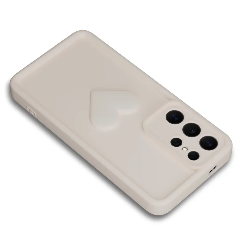 Białe etui silikonowe z wytłoczonym sercem do Samsung Galaxy S26 Ultra z osłoną CAMERA PROTECT