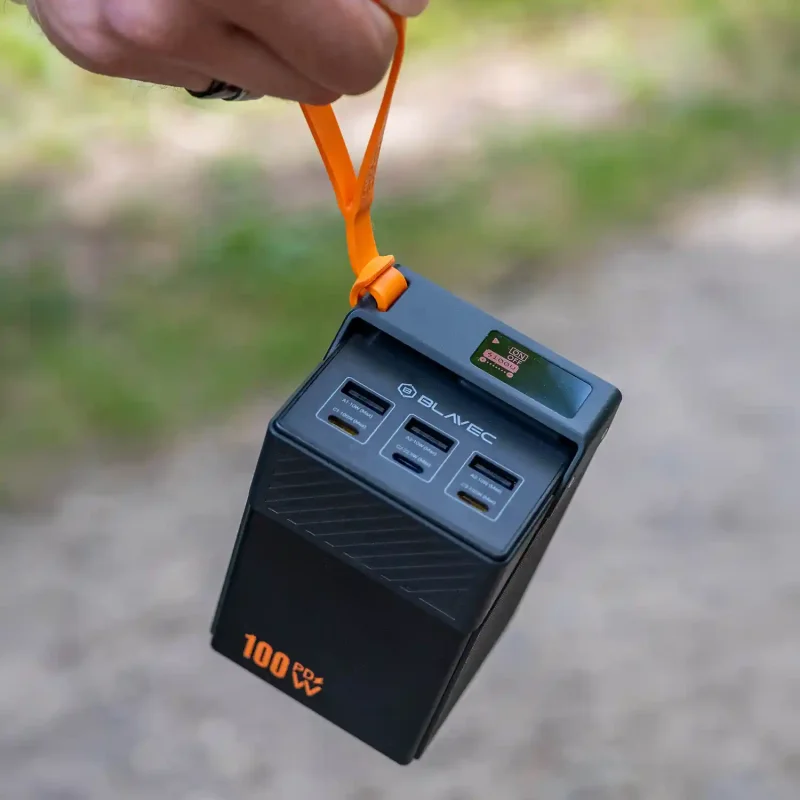Powerbank 50000 mAh 65W BLAVEC z wyświetlaczem i smyczą – mobilne źródło zasilania na podróż