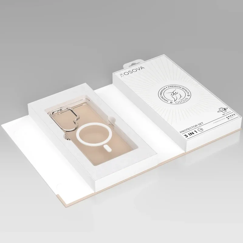 Otwarte opakowanie OSOVA Protector Set 3w1 z przezroczystym etui do MagSafe i elementami zestawu ochronnego do Samsung Galaxy S24 Ultra