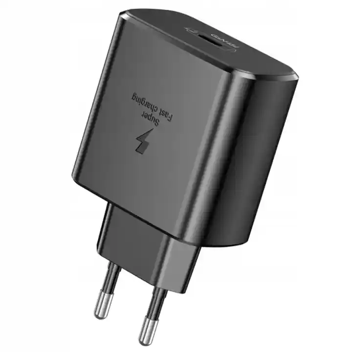 Czarna ładowarka sieciowa Foneng EU62 45 W GaN z europejską wtyczką i pojedynczym portem USB-C