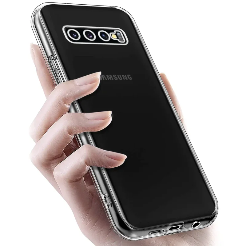Samsung Galaxy S10 w bezbarwnym etui 2 mm trzymany w dłoni