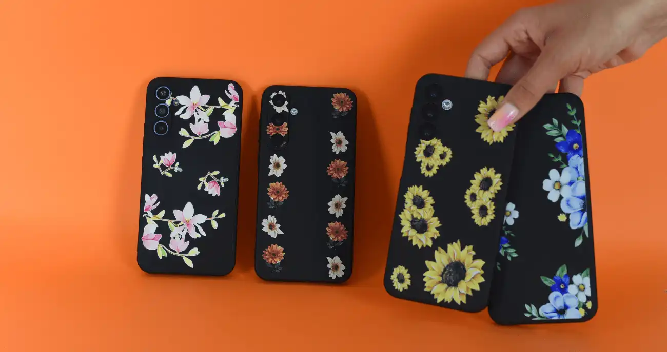 Etui na telefon wzory kwiaty