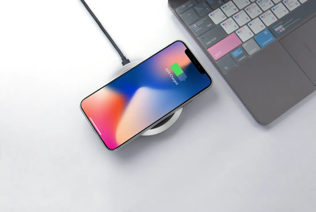 Ładowanie indukcyjne telefonu